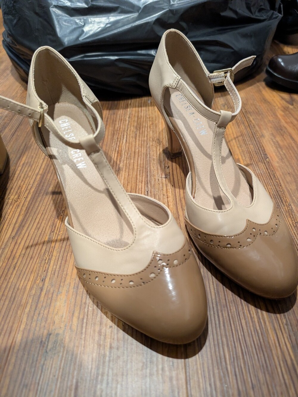 ✨MOVING SALE THIS WEEK ONLY✨ chelsea crew two-tone tan and cream T-strap pumps